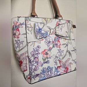 APT 9 FLORAL SPRING WATER COLOR DESIGN Shoulder Handbag